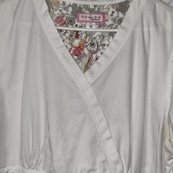 Koi Scrub Set size XL Top & Bottom White - Picture 2 of 5